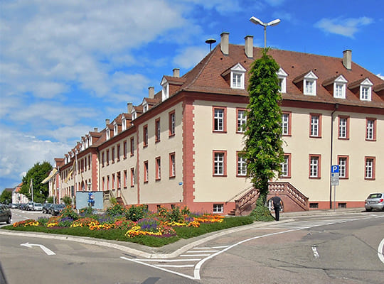 Schönes Gebäude in der Bad Schönborner Innenstadt.