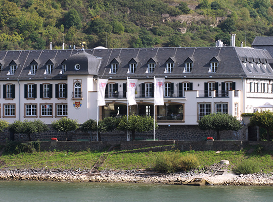 Schöne stillvolle Location mit Blick auf den Rhein 