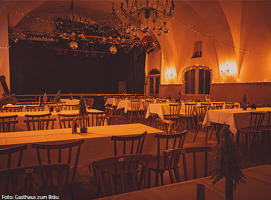 Stimmungsvolles Ambiente im Gasthaus zum Bräu, bereit für das Kriminal Dinner.