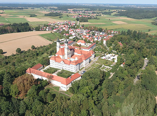 Vogelperspektive vom Kloster Roggenburg - unserer Location beim Krimidinner Roggenburg