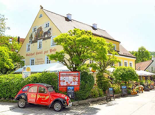 Aussenansicht des Gasthauses Die Post beim Krimidinner