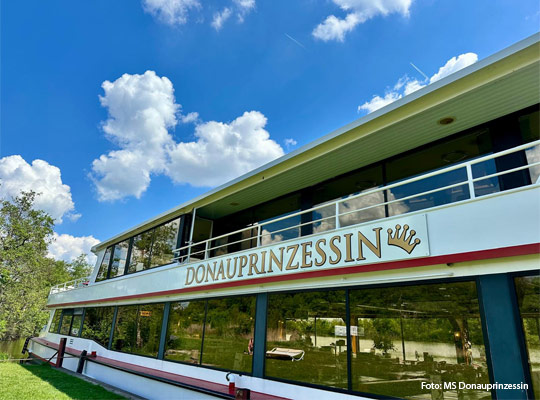 Seitenansicht der MS Donauprinzessin
