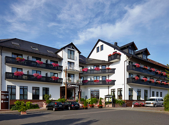 Außenansicht des schönen Hotel Restaurant Sonnenhof