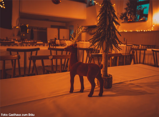 Schöne Tischdeko im Gasthaus zum Bräu in Garching an der Alz.