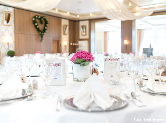 Schön gedeckter Tisch im Hotel Hennies.