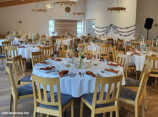 Schön gedeckte Tische im Wallochny Hof