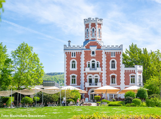 Schöne Außenansicht der Maximiliams Brauwiesen.